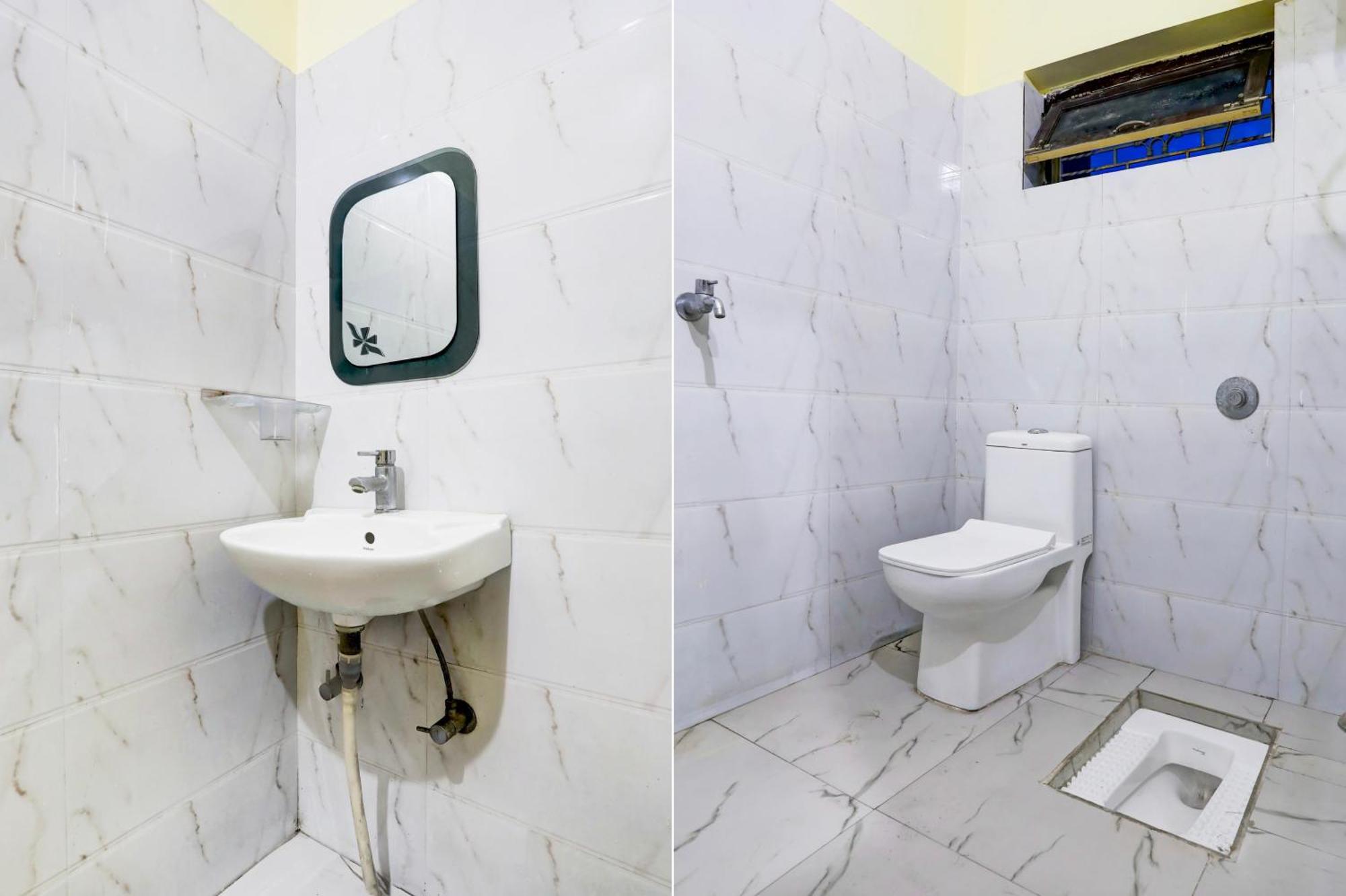 Hotel O R B Palace Váránaszi Kültér fotó